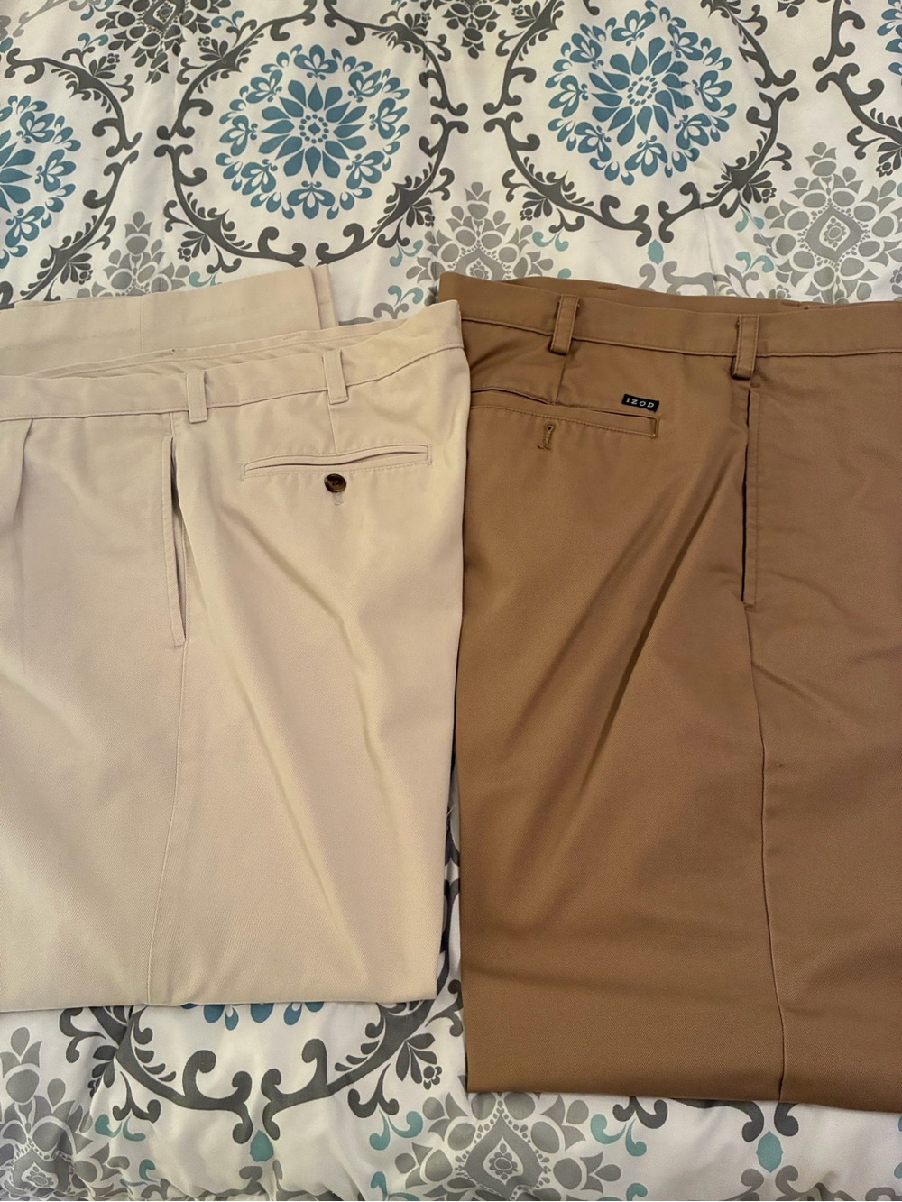 Izod Men's Chino Pants in Light tan  and Camel Brown 38x29 work office casual